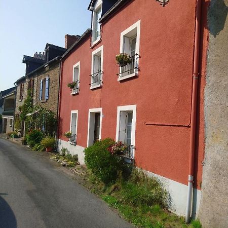 Chambre D'Art Bed & Breakfast Josselin Exterior photo